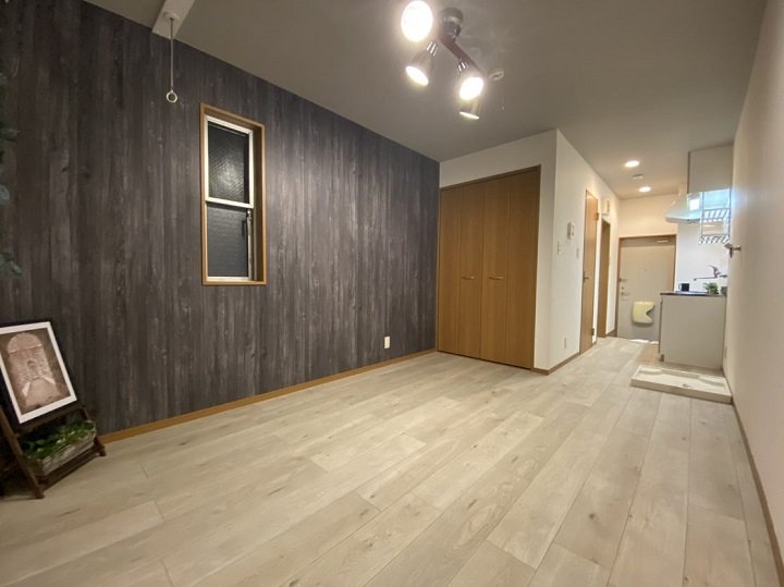 6134cc56-1c6c-48ab-8c6b-06cf10b64bd3.jpg
